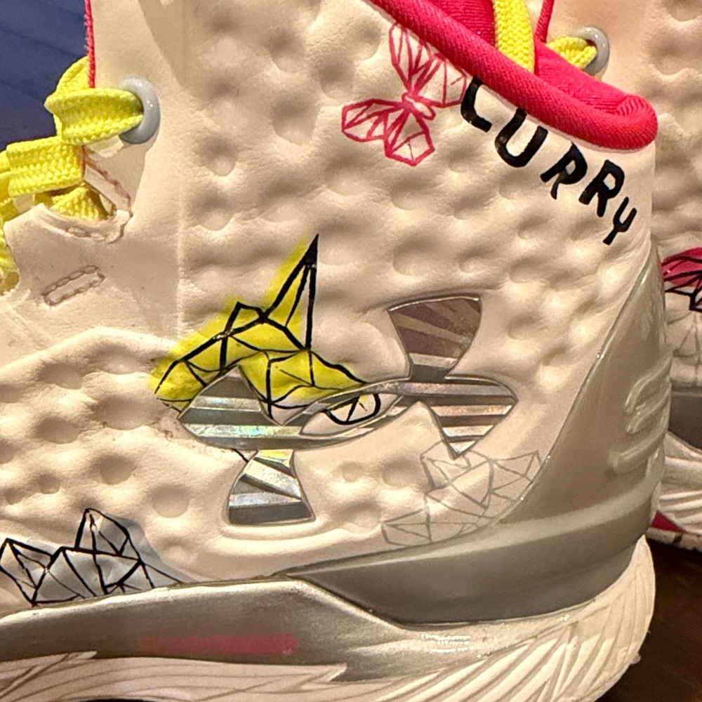 Under Armour Curry Girls Size 4 High-Top Basketball Shoes - Picture 11 of 11